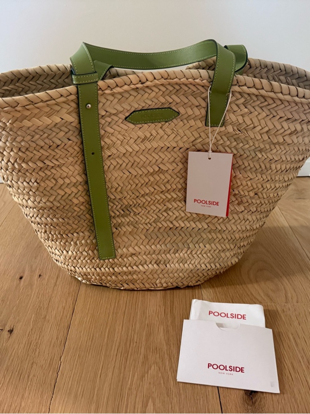 Poolside beach tote bag